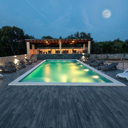 Apartments Karen Vinišće Zewnętrze zdjęcie