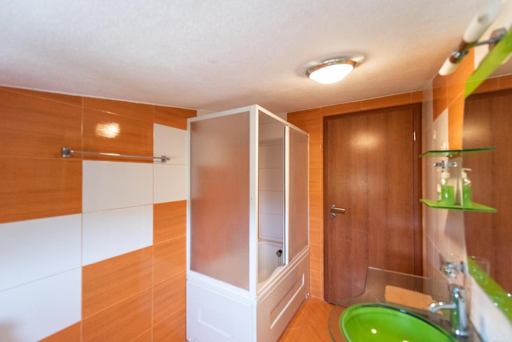 Apartments Karen Vinišće Zewnętrze zdjęcie