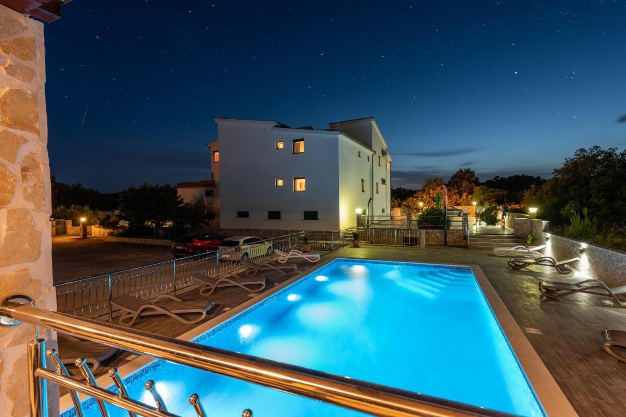 Apartments Karen Vinišće Zewnętrze zdjęcie