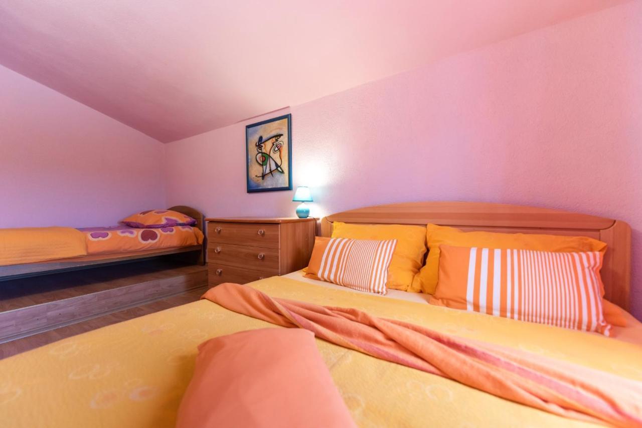 Apartments Karen Vinišće Zewnętrze zdjęcie