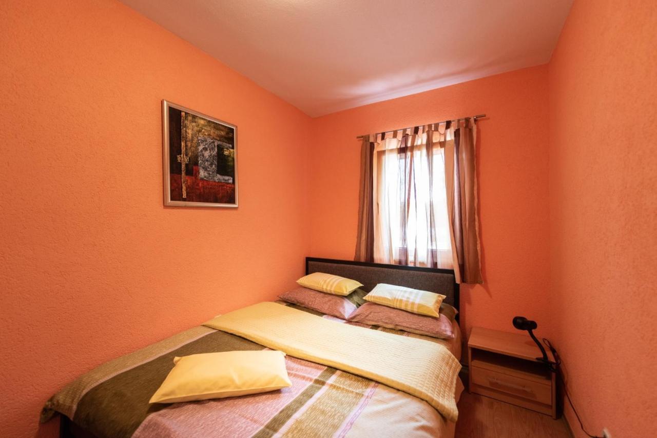Apartments Karen Vinišće Zewnętrze zdjęcie