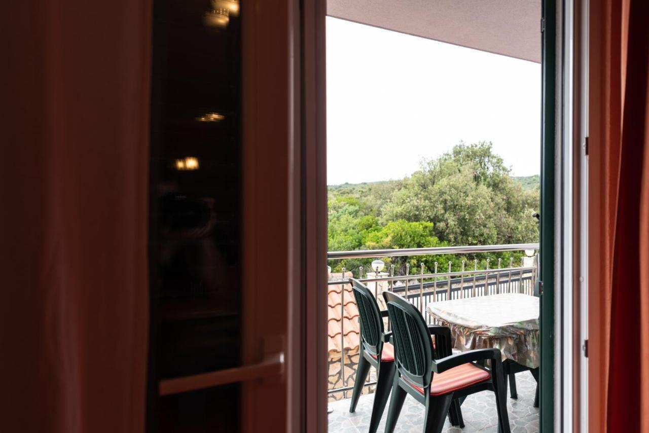 Apartments Karen Vinišće Pokój zdjęcie
